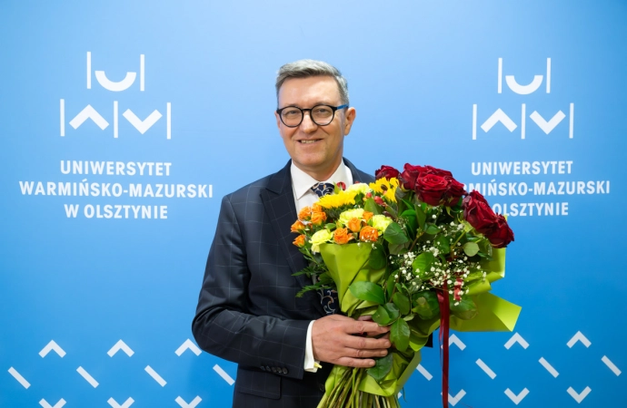 {Dotychczasowy rektor Uniwersytetu Warmińsko-Mazurskiego wygrał wybory na kolejną kadencję.}
